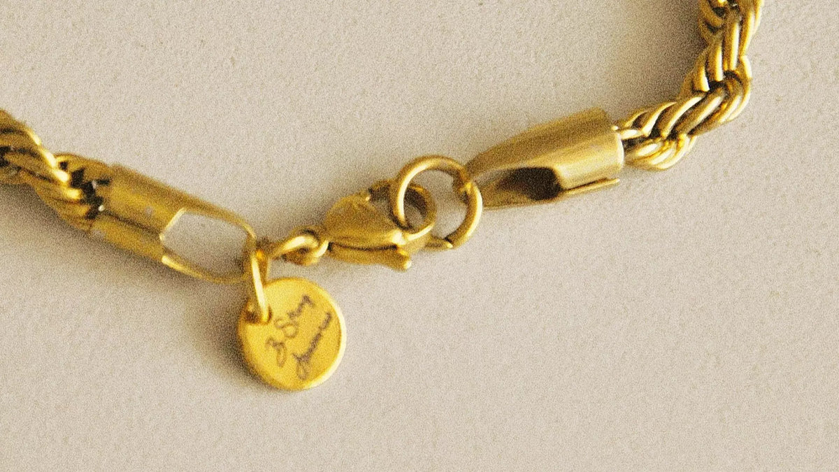 b-strong-accessori-charms-collane.webp
